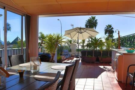 Apartamento En Primera Linea De Playa Nerja Eksteriør bilde